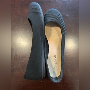 Size 12 black flats